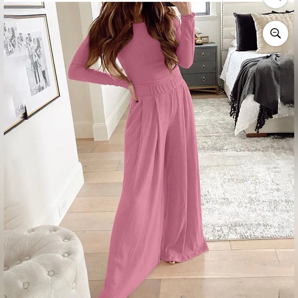 Elegant Pink Long Sleeve and Wide Pans Set